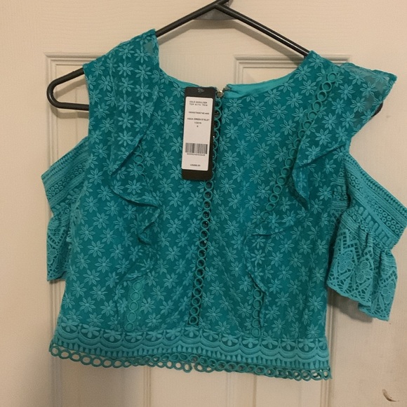 Bebe green cold shoulder crop top - Picture 3 of 3